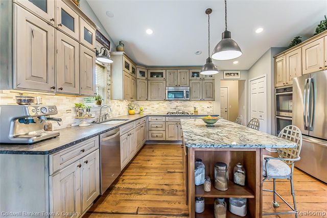 3505 Prescott Drive, Howell, MI 48843