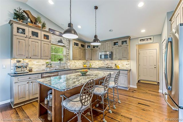 3505 Prescott Drive, Howell, MI 48843