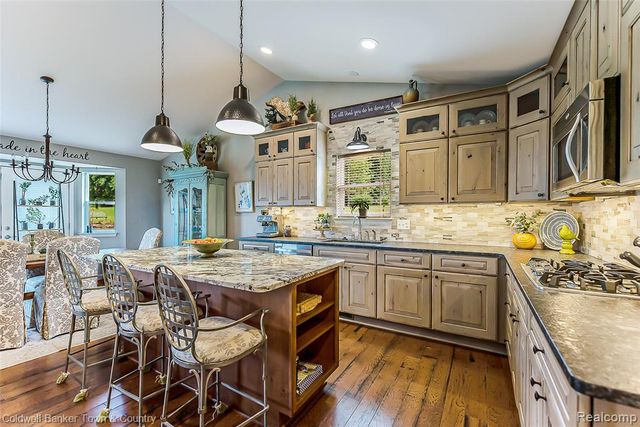 3505 Prescott Drive, Howell, MI 48843