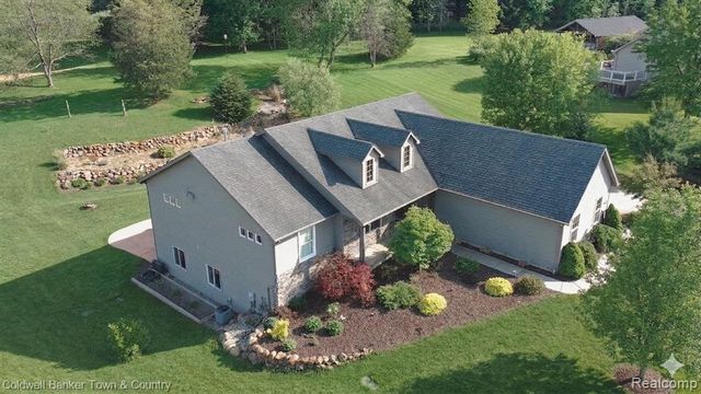 3505 Prescott Drive, Howell, MI 48843