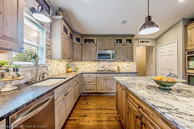 3505 Prescott Drive, Howell, MI 48843