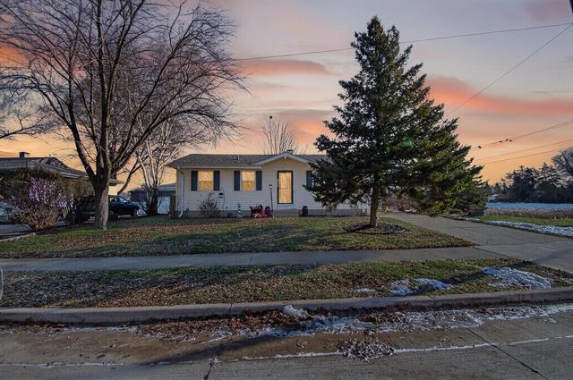 7009 55th AVENUE, Kenosha, WI 53142