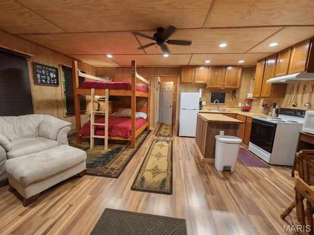 81 Bethel Road, Hawk Point, MO 63349