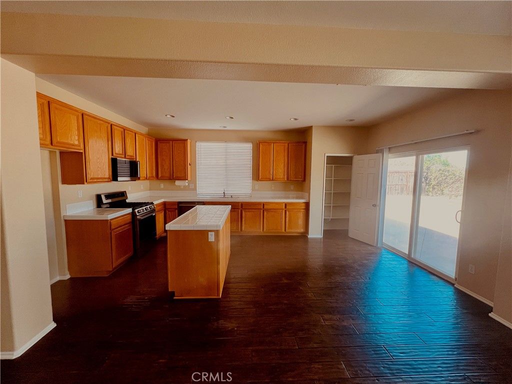 Image 10 of property listing at 36576 Ranch House, Murrieta, CA 92563
