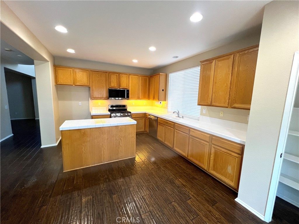 Image 9 of property listing at 36576 Ranch House, Murrieta, CA 92563