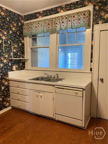 1240 E Victory Drive 1, Savannah, GA 31404