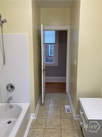 1240 E Victory Drive 1, Savannah, GA 31404