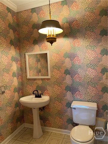 1240 E Victory Drive 1, Savannah, GA 31404