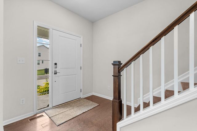 2703 Maize Lp, Saline, MI 48176