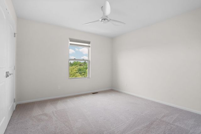 2703 Maize Lp, Saline, MI 48176