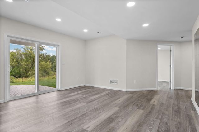 2703 Maize Lp, Saline, MI 48176