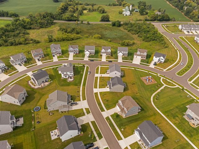 2703 Maize Lp, Saline, MI 48176