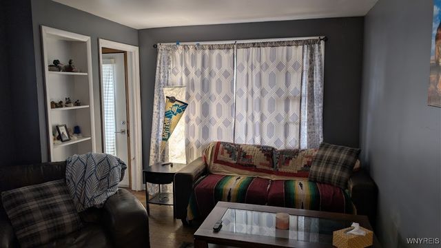 2762 Falls Street, Niagara Falls, NY 14303