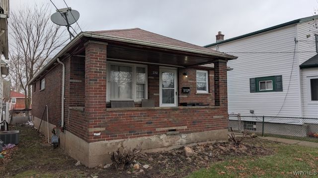 2762 Falls Street, Niagara Falls, NY 14303