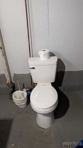 2762 Falls Street, Niagara Falls, NY 14303