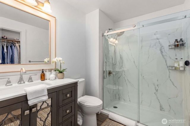 2058 NE Green Glen Lane, Bremerton, WA 98311