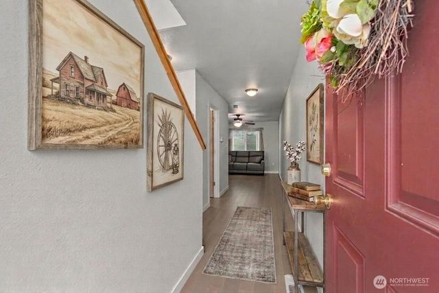 2058 NE Green Glen Lane, Bremerton, WA 98311