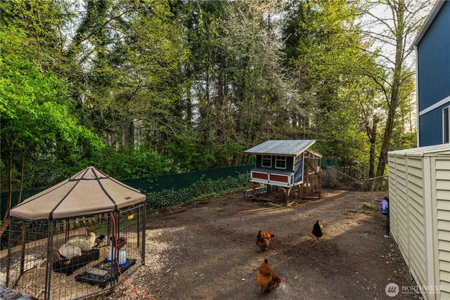 2058 NE Green Glen Lane, Bremerton, WA 98311