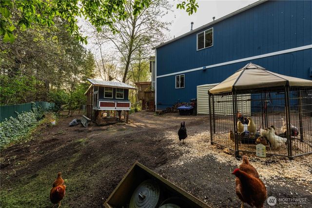 2058 NE Green Glen Lane, Bremerton, WA 98311
