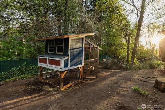 2058 NE Green Glen Lane, Bremerton, WA 98311