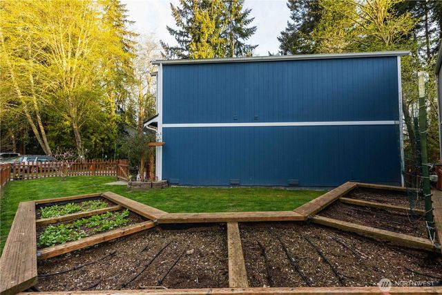 2058 NE Green Glen Lane, Bremerton, WA 98311