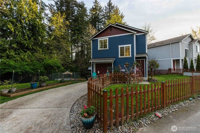 2058 NE Green Glen Lane, Bremerton, WA 98311