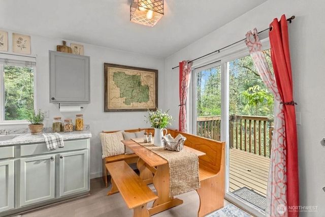 2058 NE Green Glen Lane, Bremerton, WA 98311