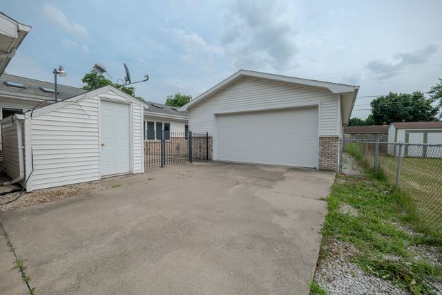 106 Prairie Avenue, White Pigeon, MI 49099