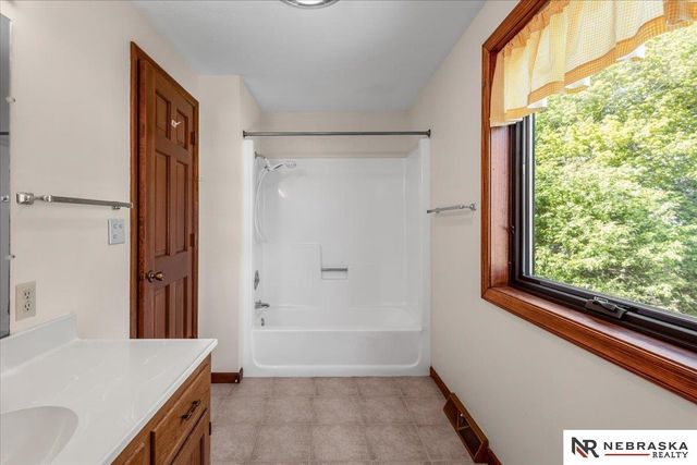8520 Ashland Road, Plattsmouth, NE 68048