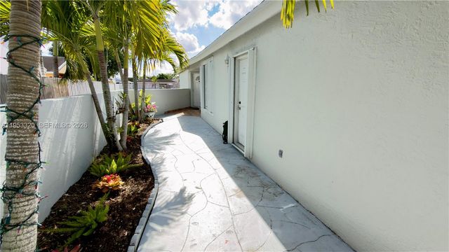 7220 SW 149th Court, Miami, FL 33193