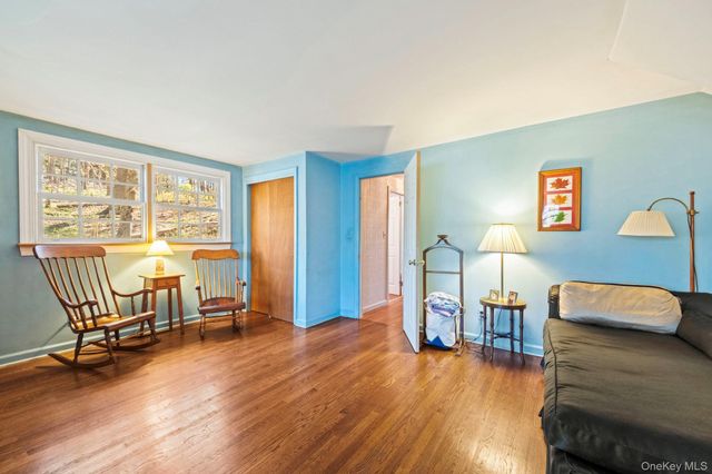 12 Harris Road, Katonah, NY 10536