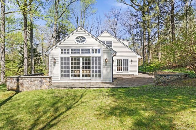 12 Harris Road, Katonah, NY 10536