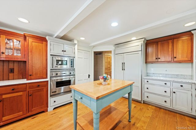 12 Harris Road, Katonah, NY 10536