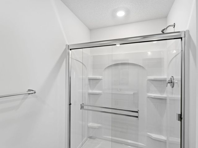 4226 Hayward Avenue N, Oakdale, MN 55128