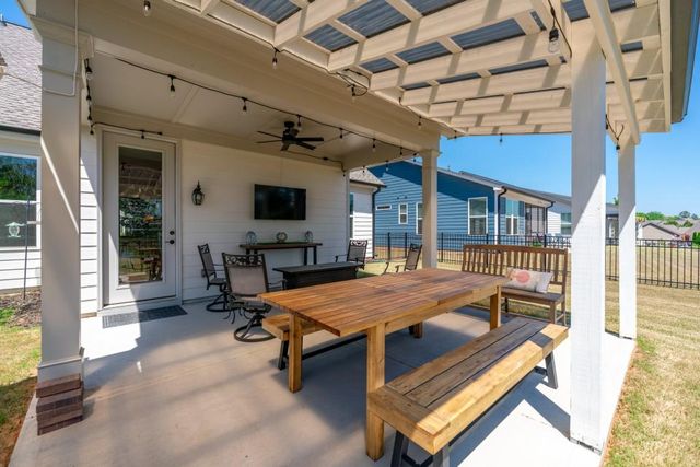 85 Rabun Court, Hoschton, GA 30548