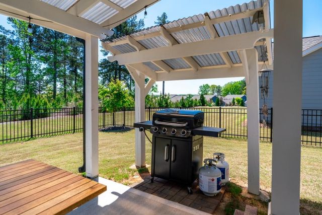 85 Rabun Court, Hoschton, GA 30548