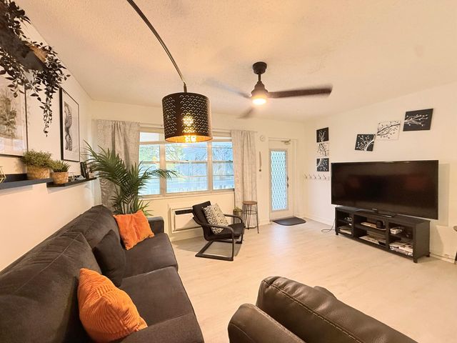 543 DURHAM S 543, Deerfield Beach, FL 33442