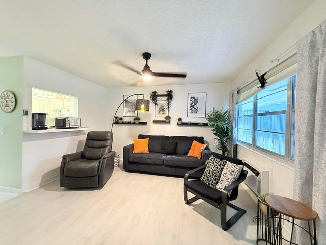 543 DURHAM S 543, Deerfield Beach, FL 33442