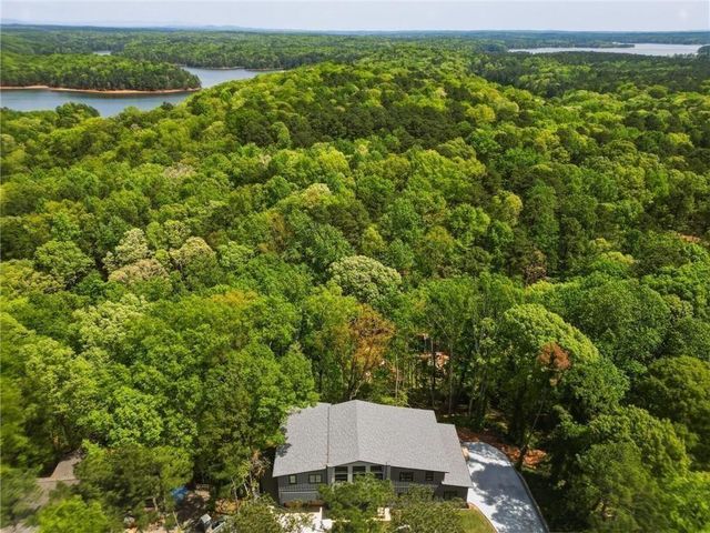 7258 Island Mill Road SE, Acworth, GA 30102