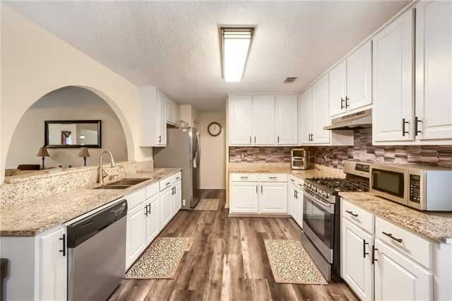7790 Glade Bend, Fairburn, GA 30213
