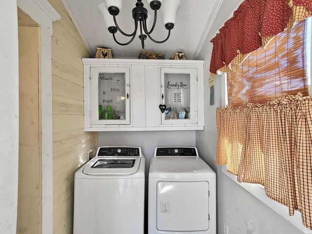 400 SE 2nd Street, Paoli, IN 47454