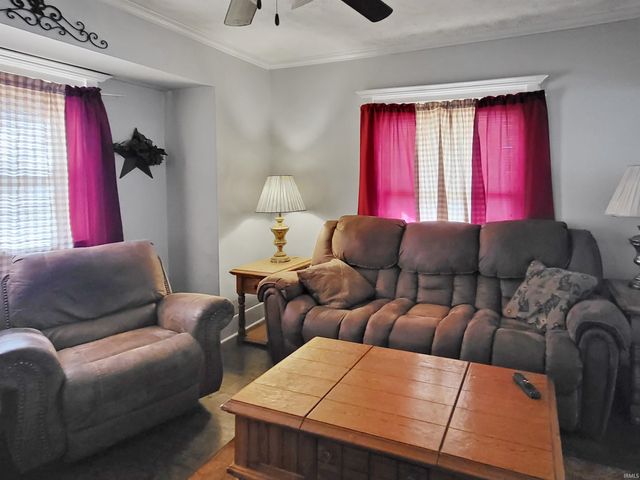 400 SE 2nd Street, Paoli, IN 47454