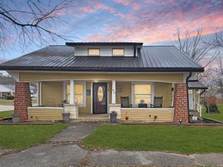 400 SE 2nd Street, Paoli, IN 47454