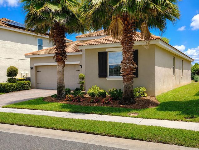 1047 OAK BLUFF DRIVE, Davenport, FL 33837