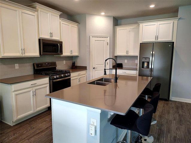 1047 OAK BLUFF DRIVE, Davenport, FL 33837