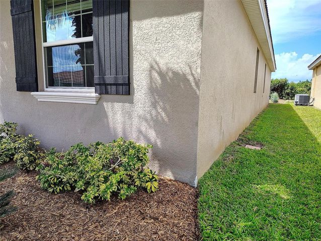 1047 OAK BLUFF DRIVE, Davenport, FL 33837