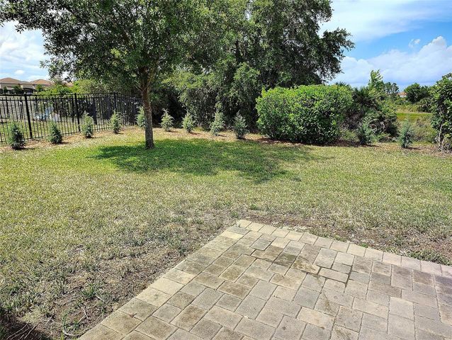 1047 OAK BLUFF DRIVE, Davenport, FL 33837