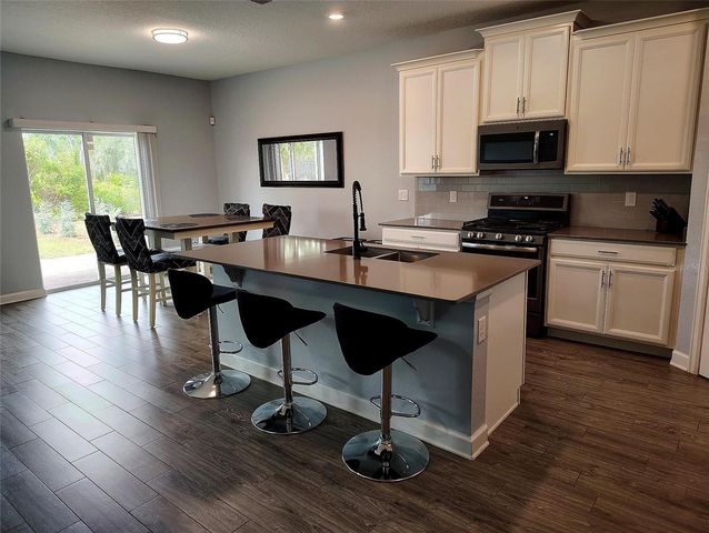 1047 OAK BLUFF DRIVE, Davenport, FL 33837