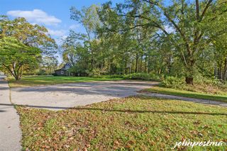 962 Buttrick Avenue, Ada, MI 49301