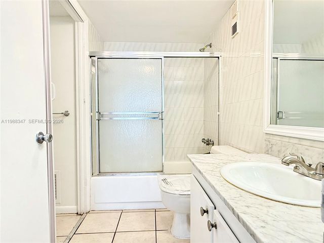 1300 NE Miami Gardens Dr 804E, Miami, FL 33179